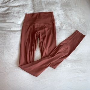 Wunder Under high rise 28” leggings